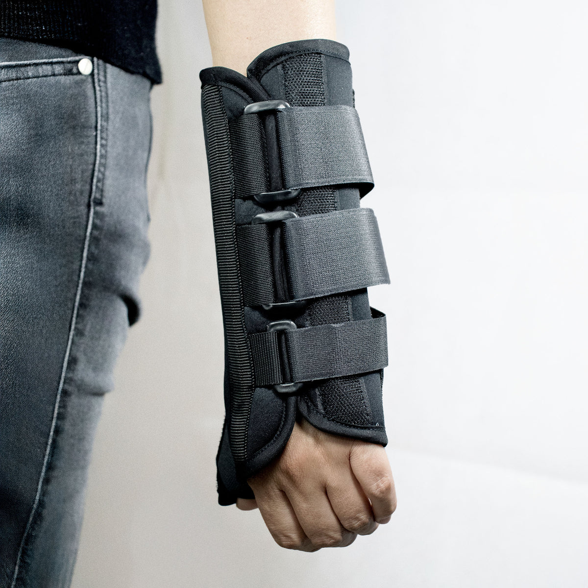 Férula de Muñeca con Pulgar en Abducción - Inmovilización Ergonómica